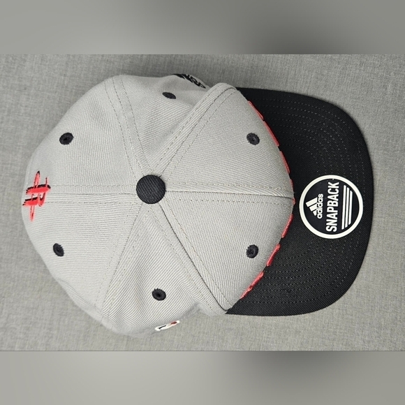 Houston Rockets Flat Brim Fitted Adidas Hat - Picture 5 of 7